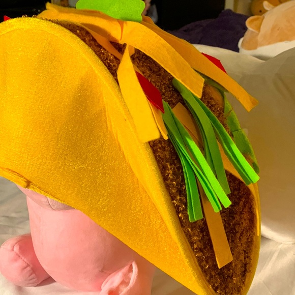 A party taco hat! great for anything! Parties, halloween, spirt weeks! - Picture 1 of 4